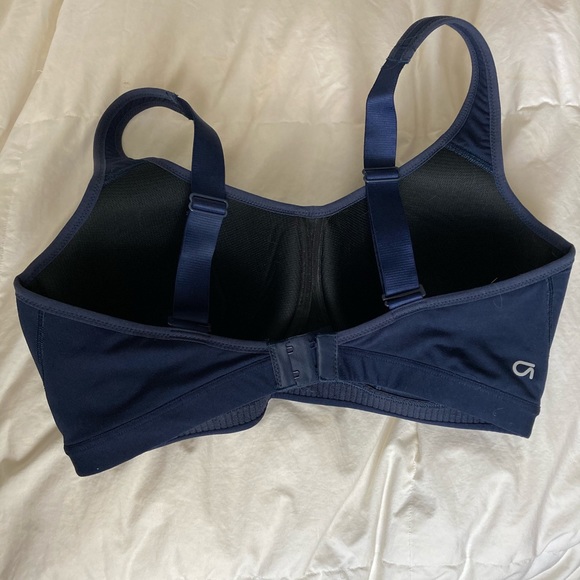 GAP Sports bra - adjustable straps - Picture 2 of 3